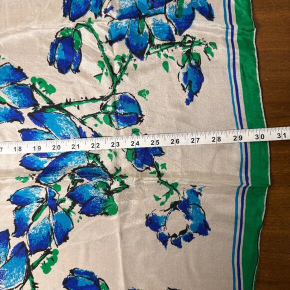 Vintage Scarves by Vera 100% Silk Hand Rolled Floral Blue, Green & White 30" SQ - Picture 8 of 8